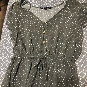 green dotted top size small